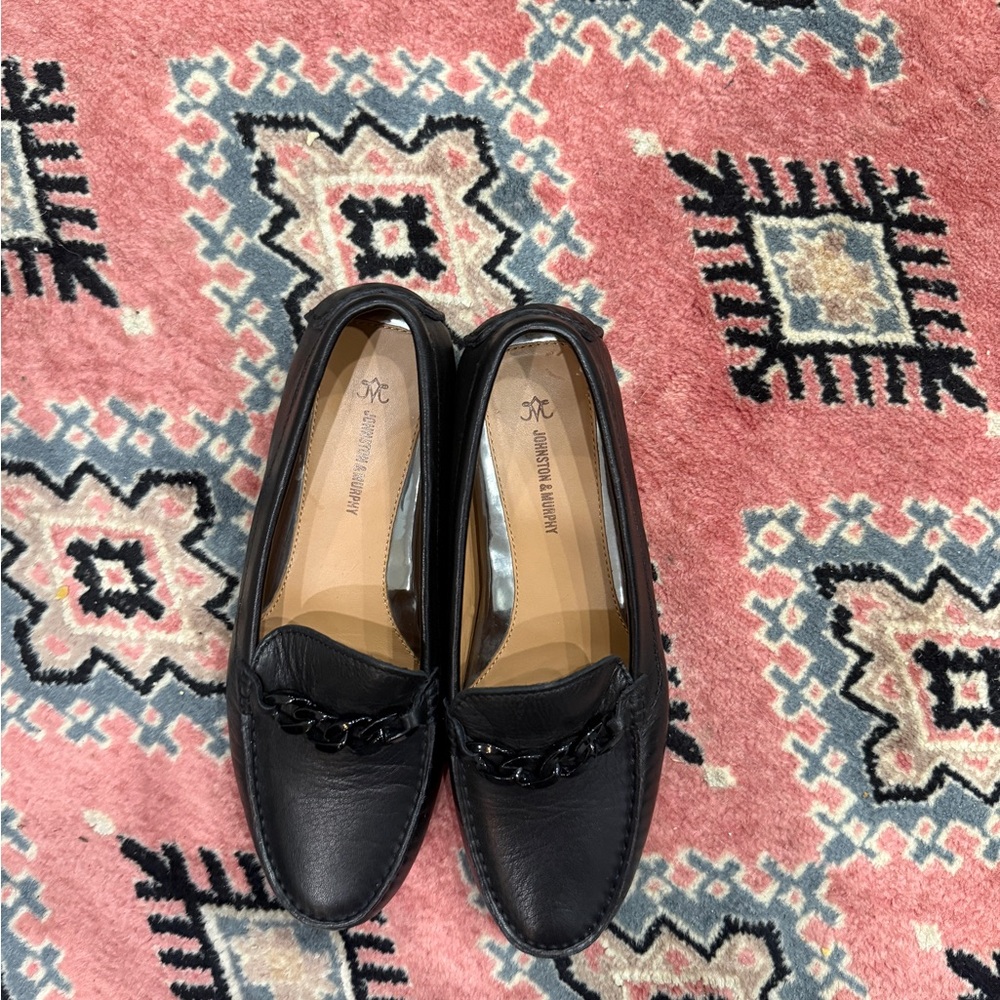 Johnston & Murphy Black Leather Chain-Trim Loafers